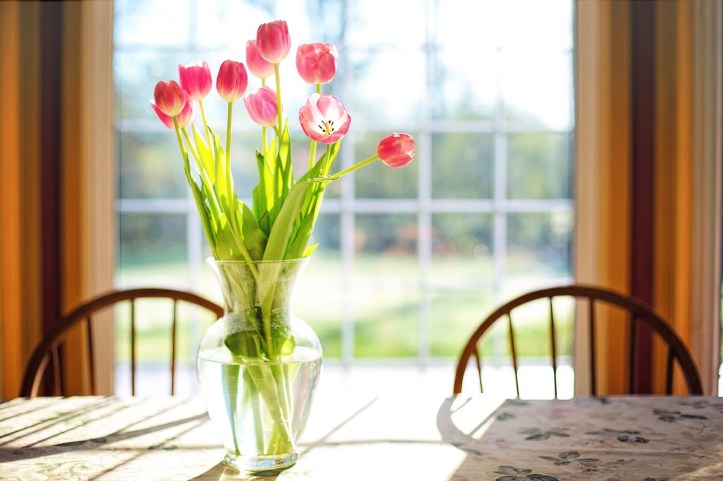 tulips-2239234_1280.jpg